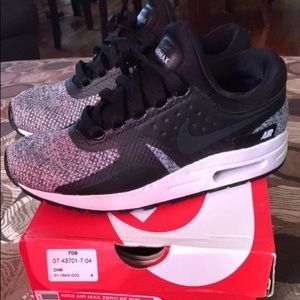 Nike Air Max Zero SE